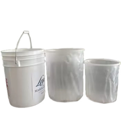 Commodément transporter et verser un revêtement personnalisé pour les seaux de plastique liquide chimique