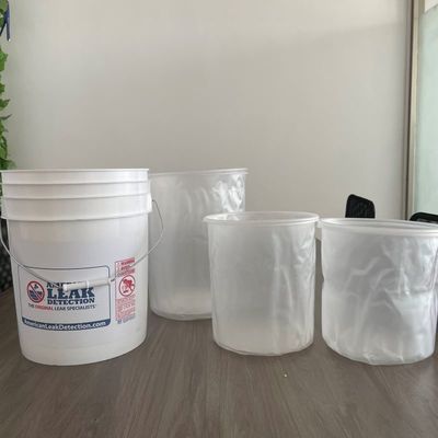Convient pour le remplissage des seaux en plastique jetable rouge