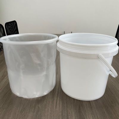 Seau en plastique rond polyvalent pour différentes conditions de travail personnalisable et durable