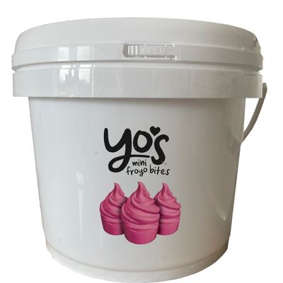 Personnaliser 1L 2L 3L 4L 5L bouteilles rondes en plastique avec couvercles et poignées pour le stockage des aliments