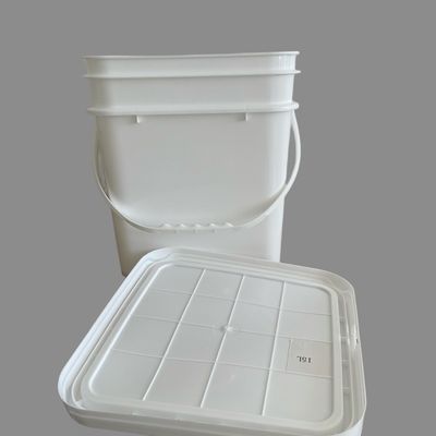Boîtes en plastique transparentes et claires de qualité alimentaire en plastique de 1 à 20 litres de lait
