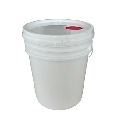 Un seau en plastique de 20 litres avec un couvercle à buse facile à ouvrir