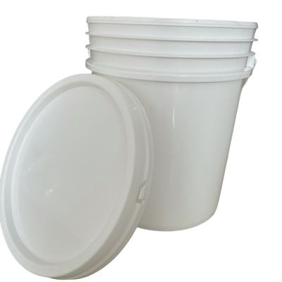 Un seau en plastique de 20 litres avec un couvercle à buse facile à ouvrir