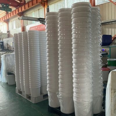 Un seau en plastique de 20 litres avec un couvercle à buse facile à ouvrir