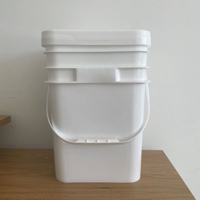 Bouteille en plastique carré avec couvercle Impression personnalisée en couleur Épaisseur de transfert de chaleur 1,0-2,5 mm