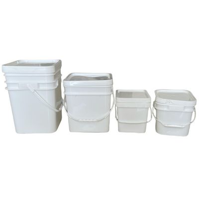 Bouteille en plastique en PP de couleurs carrées avec couvercle ouvert et fermé facilement