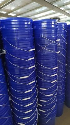 Bouteilles en plastique de 20L à 25L avec couvercle et poignée
