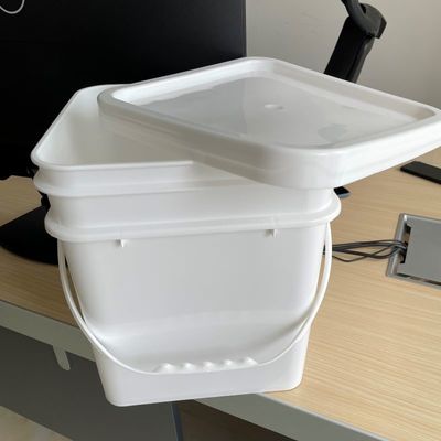 Seau en plastique carré de 15L personnalisable avec poignée d'impression et accessoires