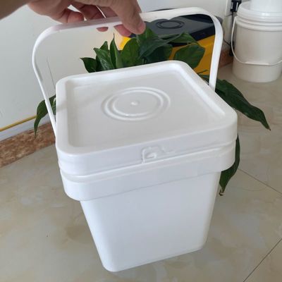 Épaisseur de seau en plastique blanc carré de 1,0-2,5 mm Conçu pour des applications industrielles