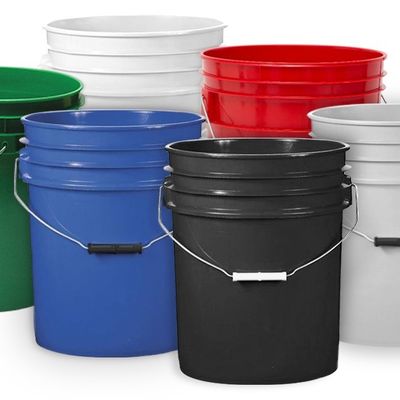 Bucket en plastique noir pour la construction Bucket en HDPE époxy
