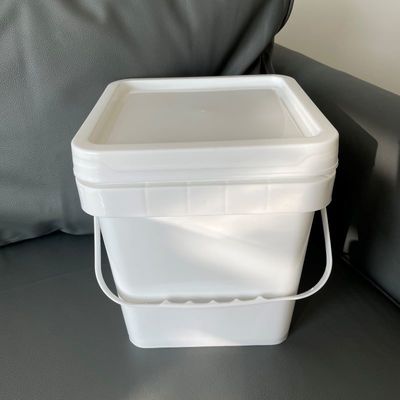Bouteille en plastique carré 5L 6L 8L 10L avec logo de couleur personnalisée et facile à ouvrir