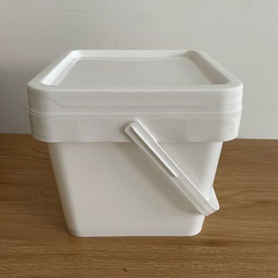 Bouteille carrée en plastique 4L 5L 6L 8L 10L pour le transport de boissons