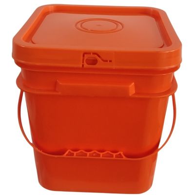 Bouteille en plastique imprimée sur mesure pour le conteneur de stockage de qualité alimentaire en design carré blanc