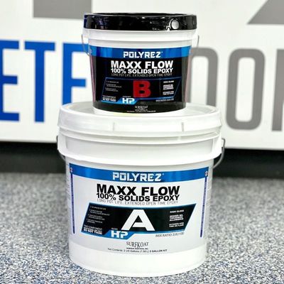 Un seau de peinture de 10 litres avec couvercle en résine époxy plastique certifié GAP/ISO/FDA