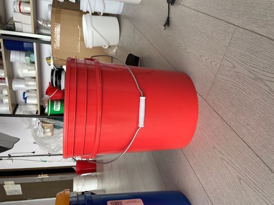Bouteille ronde en plastique de 5 gallons et 6 gallons à l'épreuve des fuites avec poignée