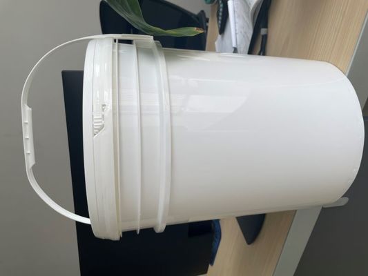 Contenant rond de 6,5 gallons 25 litres Seau en plastique avec couvercle et 1,0 à 2,5 mm d'épaisseur
