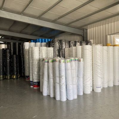 Bouteilles en plastique carré en polypropylène/HDPE avec couvercle et poignée