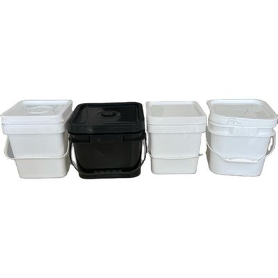 1 à 2 litres de récipients en plastique de qualité alimentaire de couleur carrée et blanche