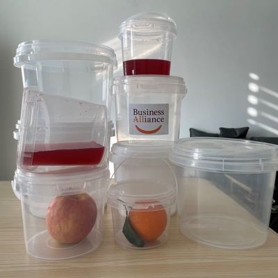 Recycler un contenant d'emballage rond clair sur mesure avec couvercle