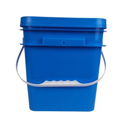 Un seau en plastique durable et réutilisable fait sur mesure