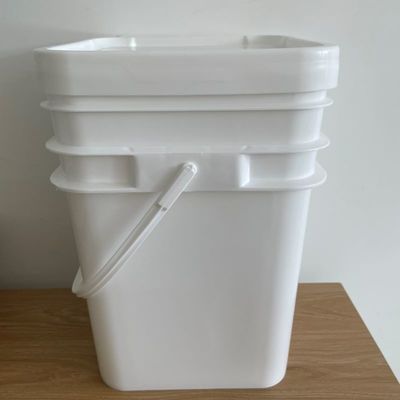 2L 4L 5L 8L 10L 15L 18L 20L contenant en plastique carré avec sérigraphie
