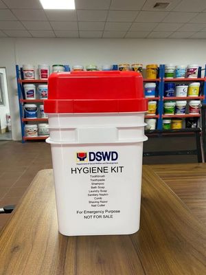 Un seau en plastique carré de 25L avec écran de soie/transfert thermique/impression IML