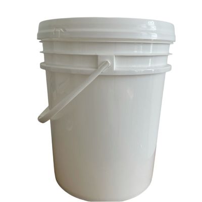 Seau en plastique lourd de 20 litres avec couvercle et poignée en métal certifié GAP/ISO/FDA
