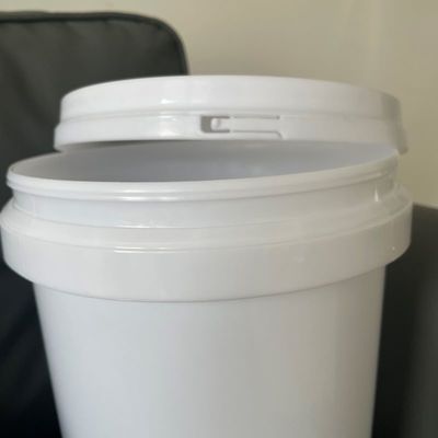 Bouteilles en plastique imprimées en polypropylène avec logo personnalisé 4L 5L 6L 8L