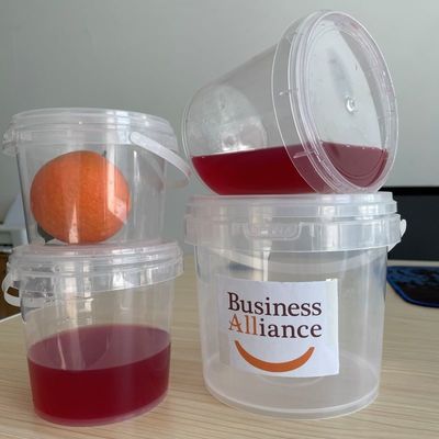 Bouteille en plastique en polypropylène de différentes tailles avec poignée et étanche à l'air