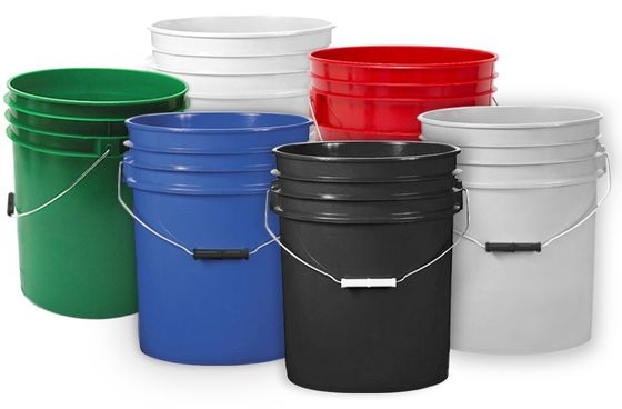 Bucket en plastique à couvercle ouvert et fermé facile en tailles 3L-25L pour des applications personnalisées